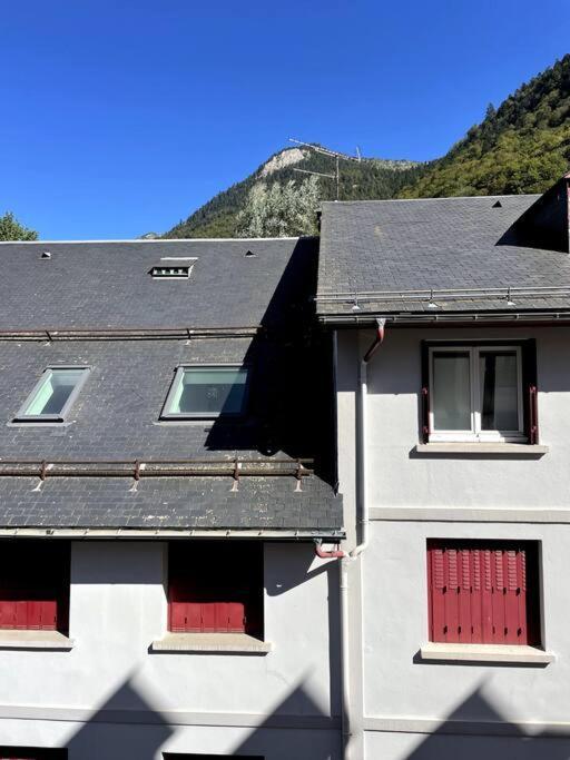 A 50M Du Centre & Des Telecabines, Nid Douillet Cauterets Exteriér fotografie